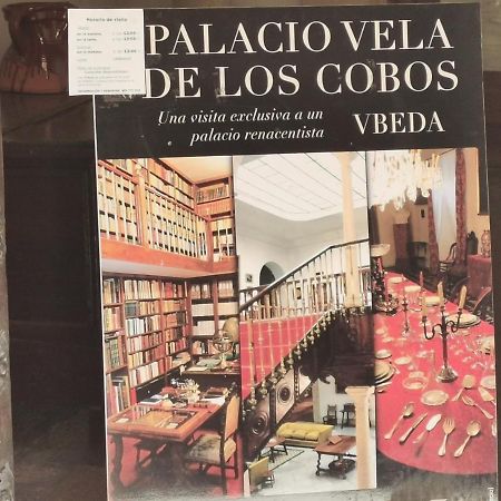 Apartamentos Tres Llaves Palacio De Vela De Los Cobos Ubeda  Luaran gambar