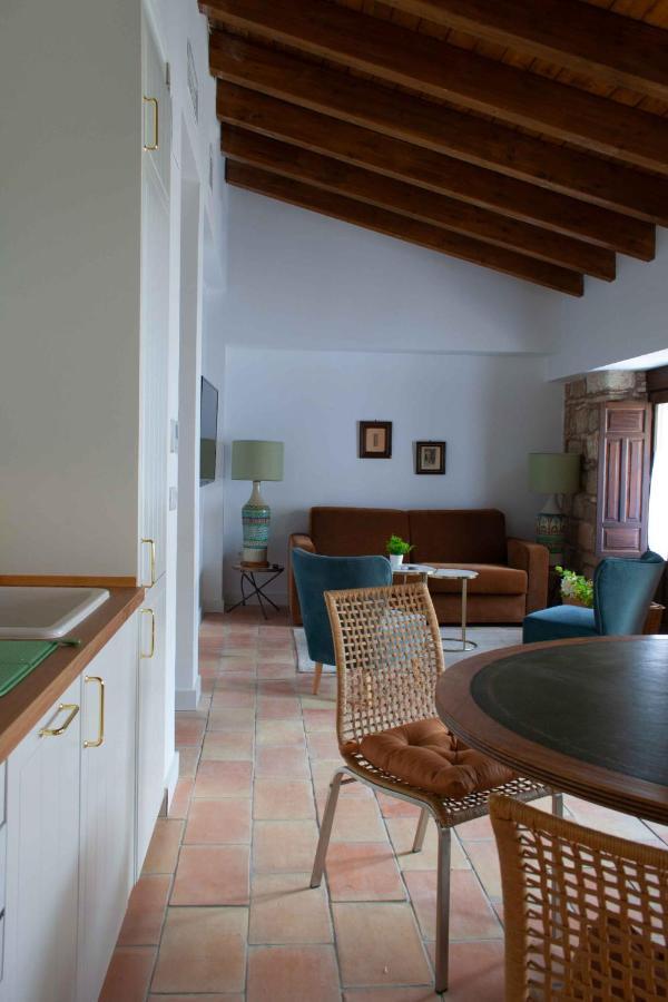 Apartamentos Tres Llaves Palacio De Vela De Los Cobos Ubeda  Luaran gambar
