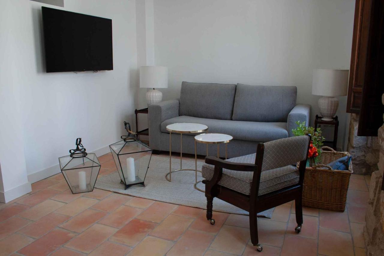 Apartamentos Tres Llaves Palacio De Vela De Los Cobos Ubeda  Luaran gambar