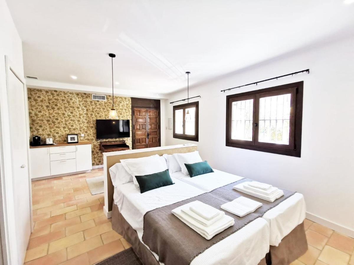 Apartamentos Tres Llaves Palacio De Vela De Los Cobos Ubeda  Luaran gambar