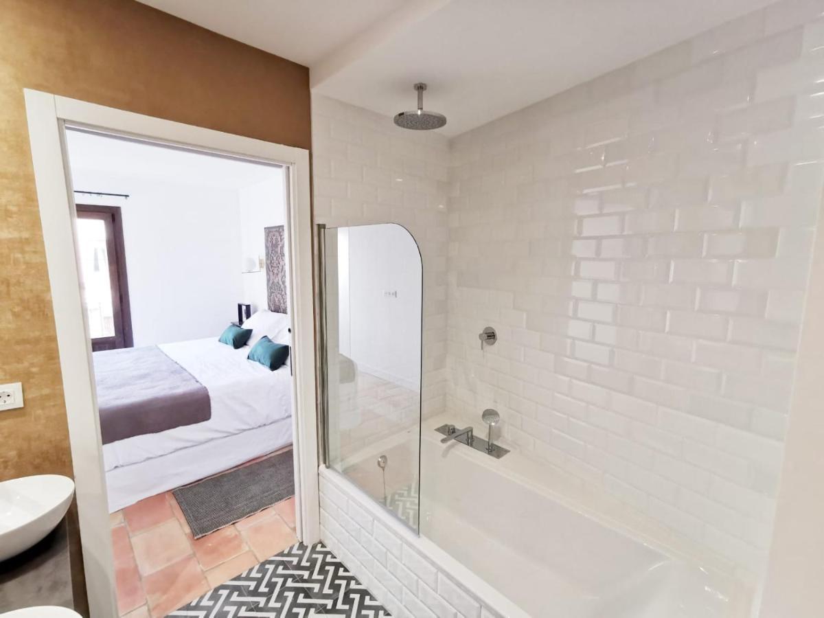 Apartamentos Tres Llaves Palacio De Vela De Los Cobos Ubeda  Luaran gambar