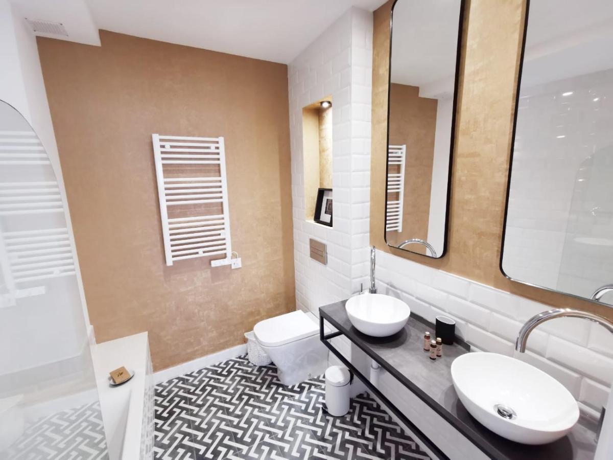 Apartamentos Tres Llaves Palacio De Vela De Los Cobos Ubeda  Luaran gambar