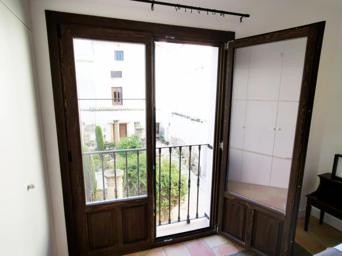 Apartamentos Tres Llaves Palacio De Vela De Los Cobos Ubeda  Luaran gambar