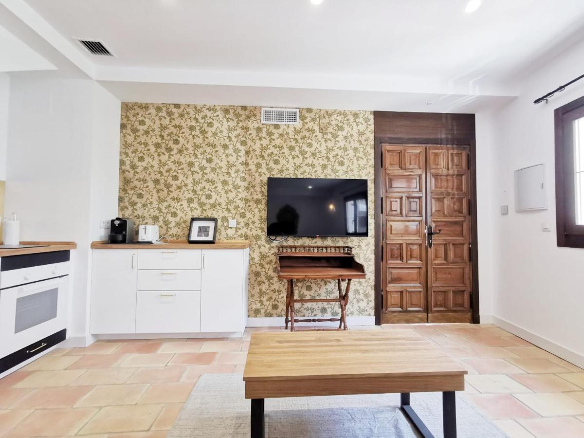 Apartamentos Tres Llaves Palacio De Vela De Los Cobos Ubeda  Luaran gambar