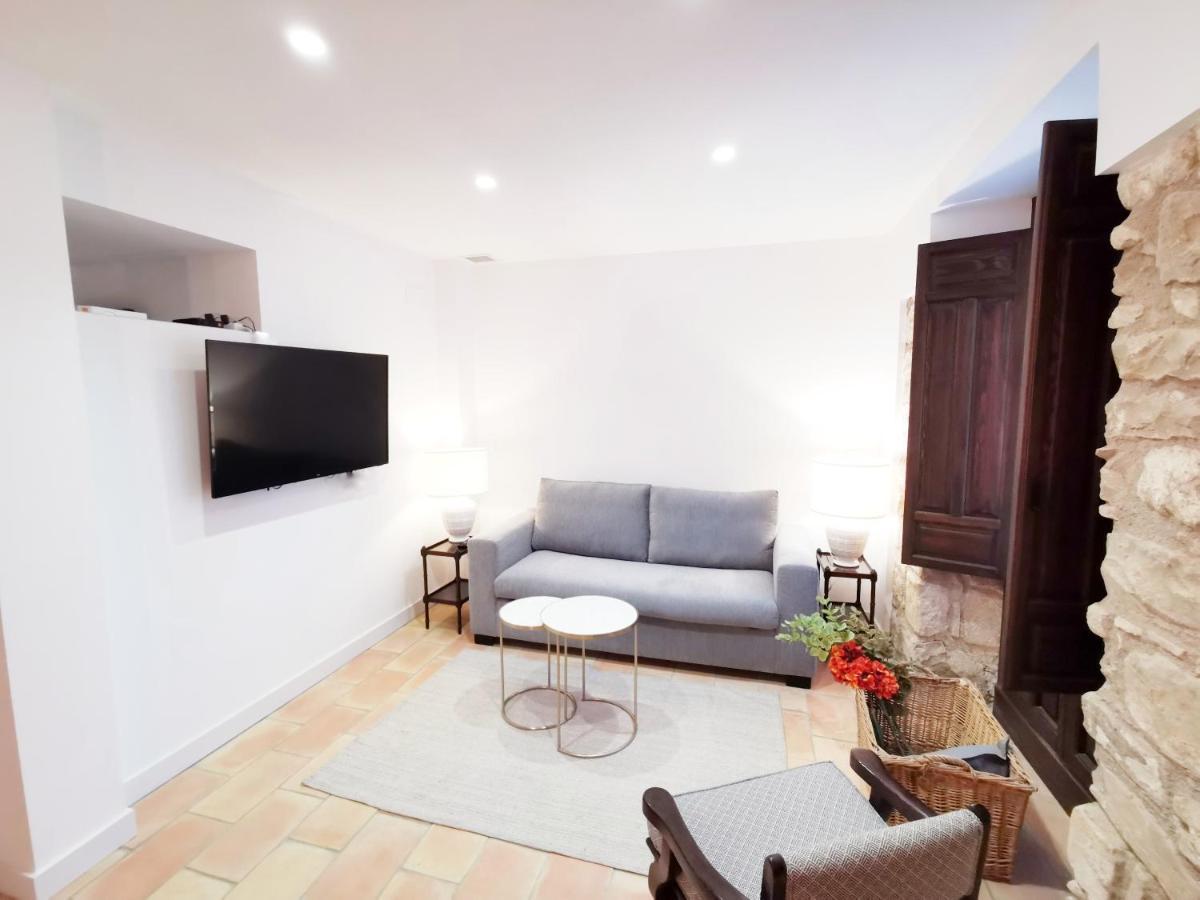Apartamentos Tres Llaves Palacio De Vela De Los Cobos Ubeda  Luaran gambar